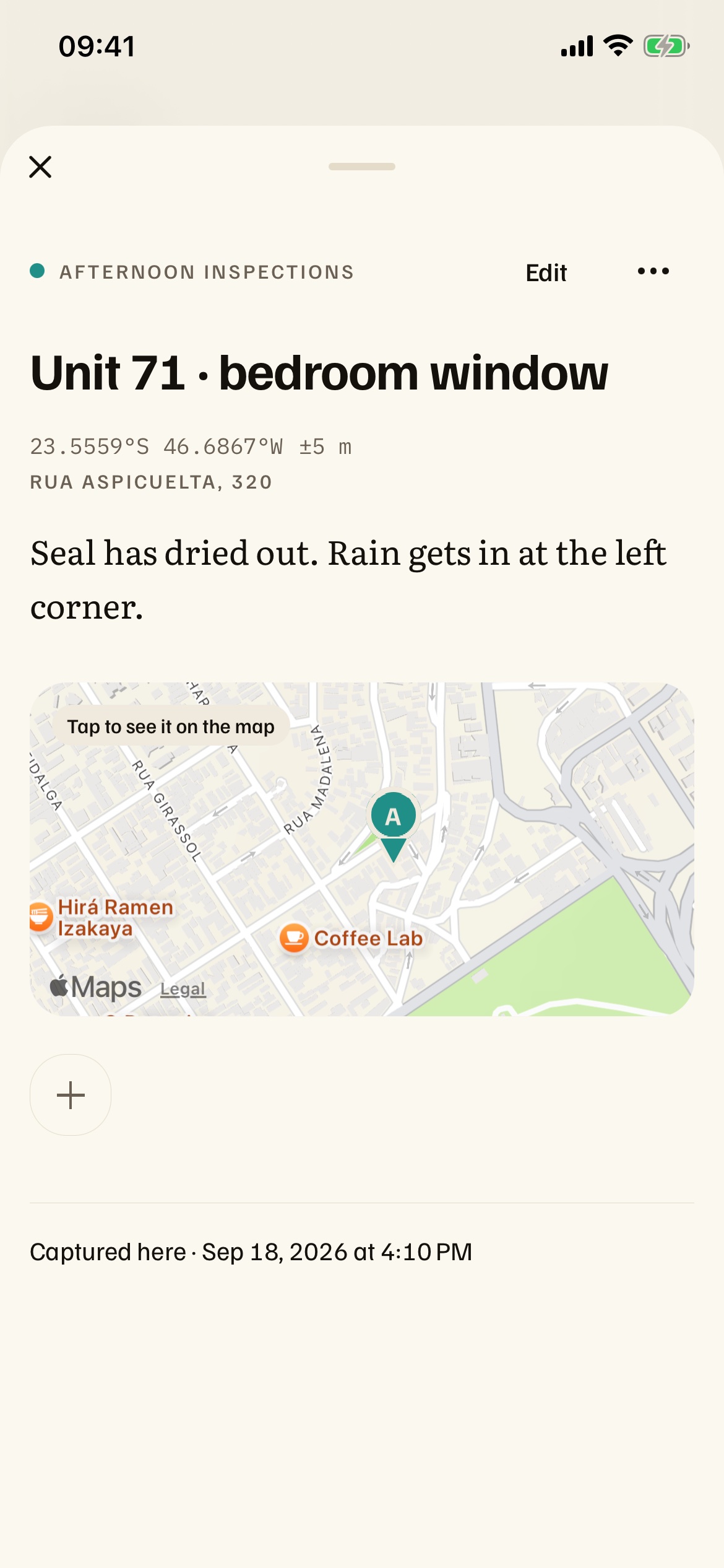One note opened, showing its coordinate, accuracy margin, street address, a map and the time it was written