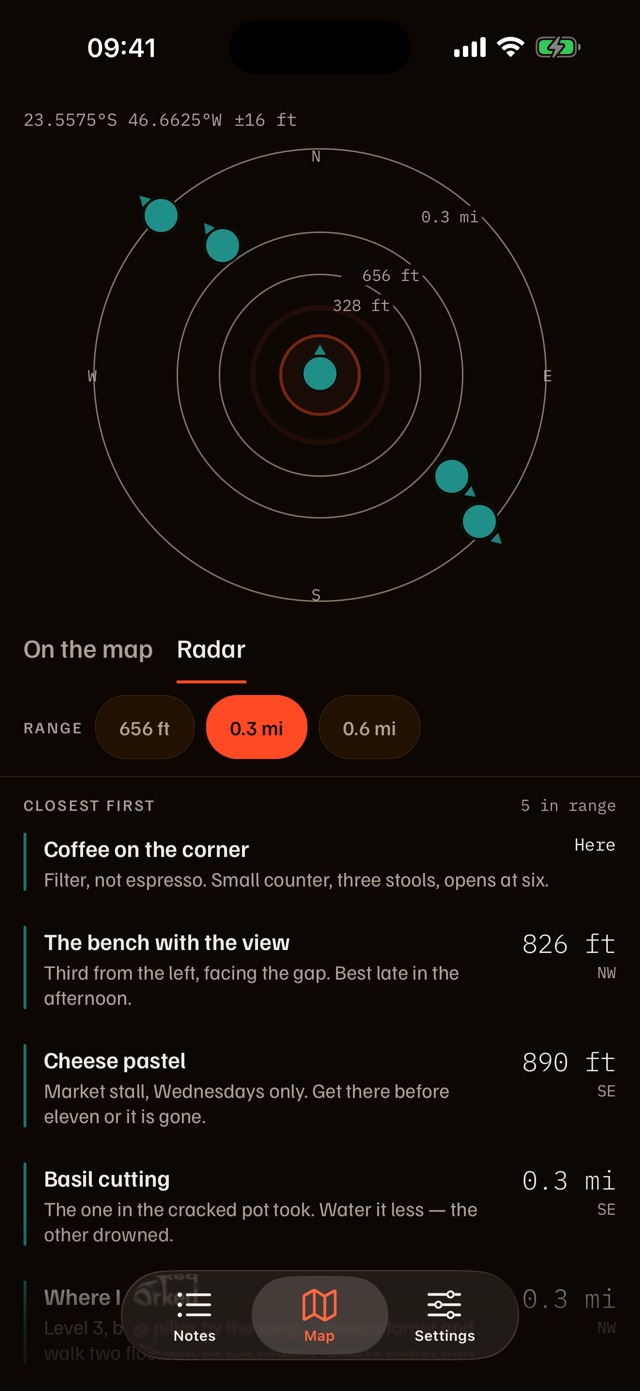 Radar with the notes around the person on a range disc and, below, the list ordered by distance